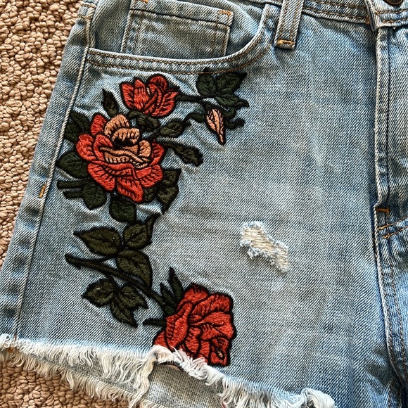 Embroidered Jean Shorts - Size 25 - Picture 2 of 5